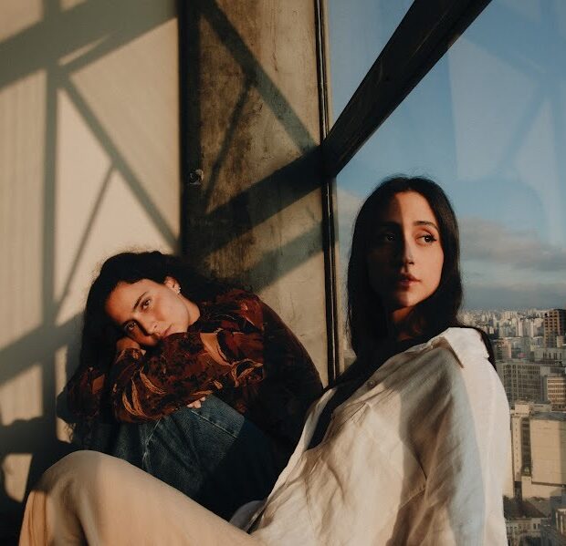 Mariana Nolasco une-se a MARO e lança novo single “Do Raso ao Fundo”